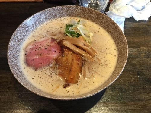 「らーめん 700円+ランチ時ご飯無料」@麺者 すぐれの写真
