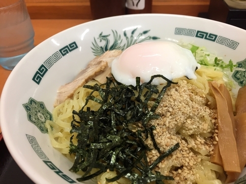 「汁なしラーメン（油そば）大盛」@日高屋 綱島西口店の写真