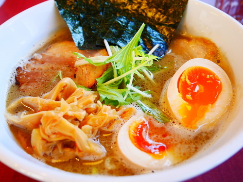 「しし丸ラーメン全部のせ」@麺や しし丸。の写真