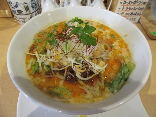 「海老ワンタン　ホワイト担々麺（１０００円）」@Tokyo担々麺RAINBOWの写真