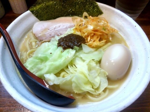 「熟成練り醤油らーめん700円（大盛同価格）」@『   』（無銘）の写真