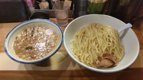 「濃厚つけ麺 大盛  麺増し ニンニク」@銀座 朧月の写真