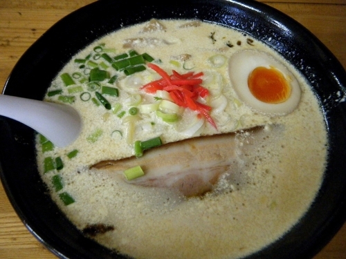 「マヨネーズとんこつラーメン500円（麺パス価格）」@ふぅふぅ亭の写真
