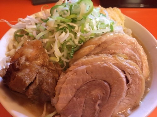 「らーめん＋豚１枚＋ネギ＋ニンニク」@ちばからの写真