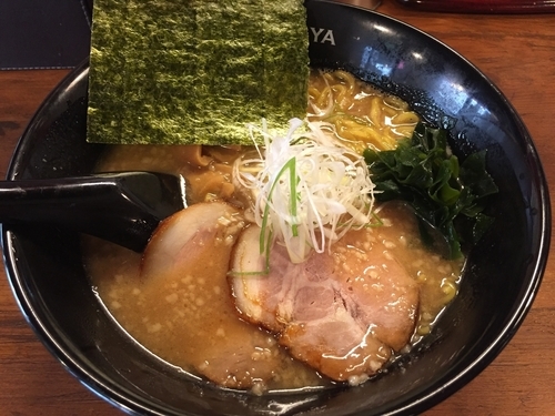 「正油らーめん」@らーめん てつや 東京高円寺店の写真