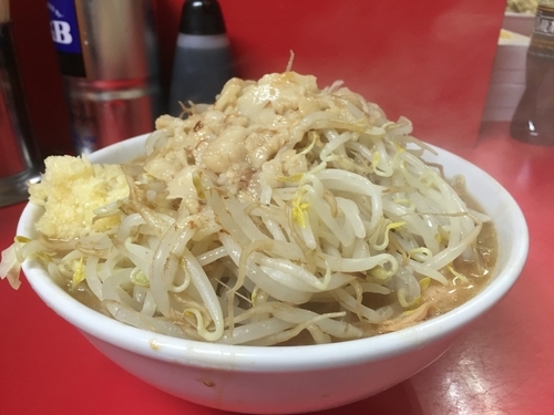 「小豚ラーメン（ﾆﾝﾆｸ）」@ラーメン二郎 仙台店の写真