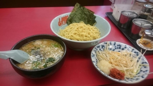 「醤油つけ麺７３０円(サー券１３枚)＋ネギ１６０円」@山岡家 狭山店の写真