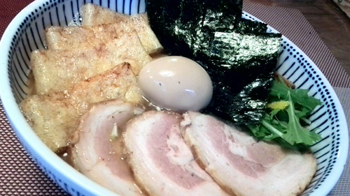 「特製そば 900円」@中華そば とんびの写真