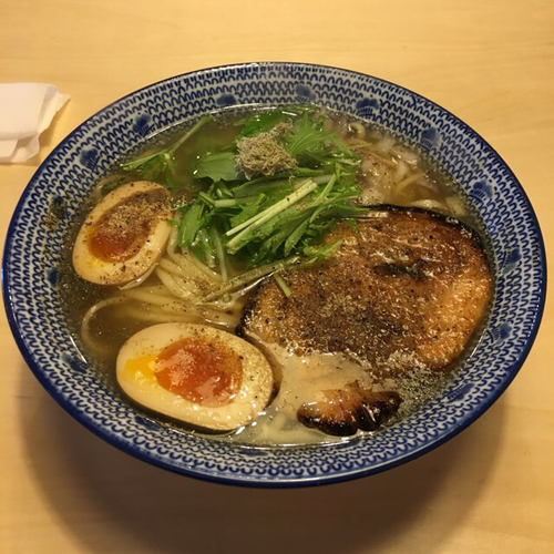 「飛魚濃いめそば」@必死のパッチ製麺所の写真