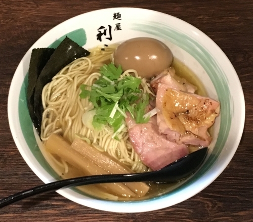 「名古屋コーチンの鷄らぁめん 塩【限定】+味玉」@自家製麺 麺屋 利八の写真