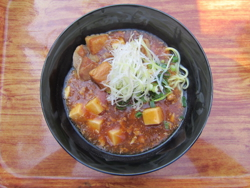「豚角煮とマーボー豆腐のあんかけ麺 半熟玉子添え　1580円」@China Voyagerの写真