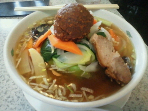 「野菜入り味噌ラーメン 800円」@中国料理 珍満賓館の写真