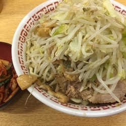 小ラーメン タマネギキムチ ニンニク、アブラ