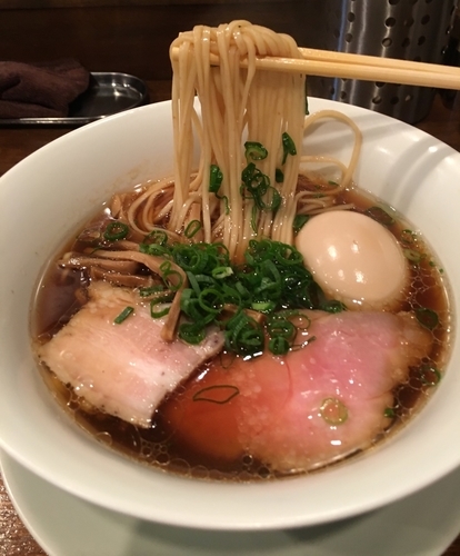 「醤油拉麺  ￥750」@創作麺工房 鳴龍の写真