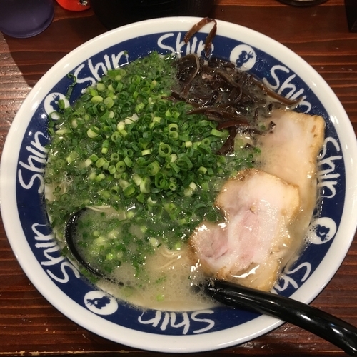 「ネギらーめん (750円)」@博多ラーメン ShinShin 博多デイトス店の写真