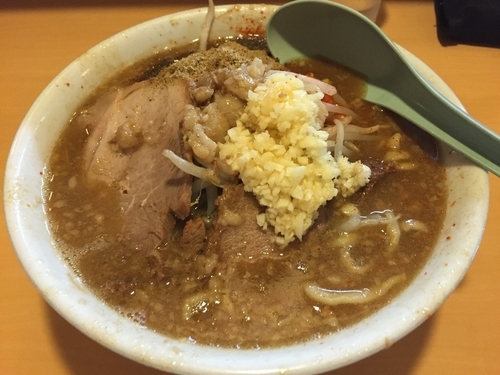「ラーメン（並）麺少なめ＋魚介規模：750円＋100円」@ラーメン荘 地球規模で考えろ 伏見本店の写真