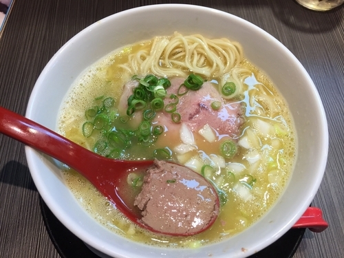 「【気まぐれ限定】丹波黒鶏濃厚パイタン肝のペースト添え¥900」@柳麺 呉田-goden-の写真