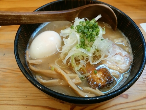 「味玉鶏白湯そば900円」@鶏そば小鳥の写真