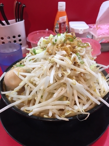 「野菜ラーメン（ダブル）650円+味玉（学生サービス）」@家系ラーメン とらきち家の写真