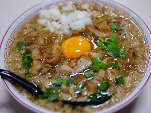 「スタミナ式背脂ラーメン 背脂多目」@気むずかし家の写真