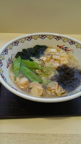 「潮騒ラーメン 710円」@名立谷浜SA(下り線)スナックコーナーの写真