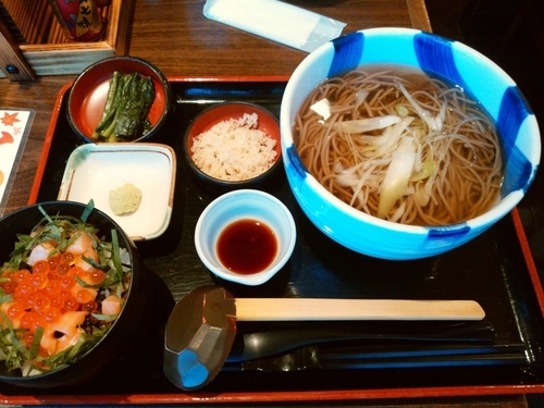 「サーモンいくらご飯定食(並盛)940円」@信州そば処 そじ坊 高崎モントレー店の写真