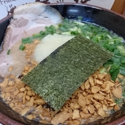 にんにくラーメン ￥ 750