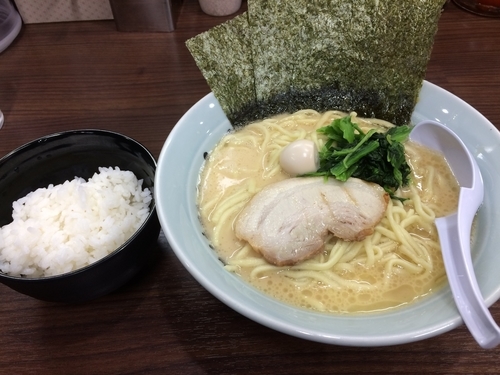 「ラーメン」@横浜家系ラーメン 飯田橋 魂心家の写真
