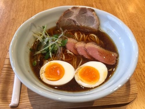 「（黒）にほんいち醤油そば」@Ramen&Bistro ushio ueno eastの写真