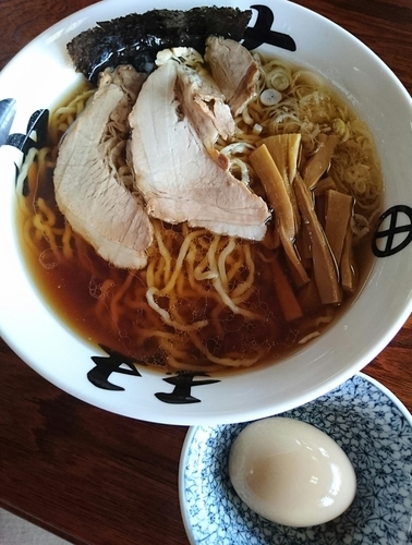 「中華そば（こってり）＋半熟味玉」@中華そば処 琴平荘の写真