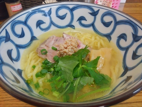 「純鶏そば(800円)+炙りミニチャーシュー丼(300円)」@㐂九家の写真