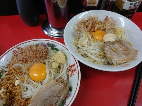 「【4周年記念限定】汁なしVSまぜそば 1000円」@びんびん豚の写真