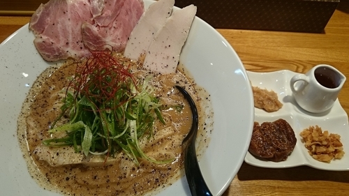 「鶏白湯ＳＴＲＯＮＧ（ストロング）」@麺処 飯田家の写真