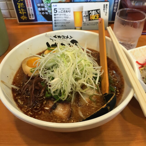 「黒マー油ラーメン」@博多ラーメン げんこつ 宝塚店の写真