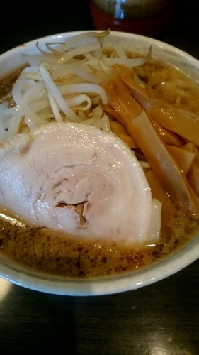 「豚骨醤油ラーメン」@一泉の写真