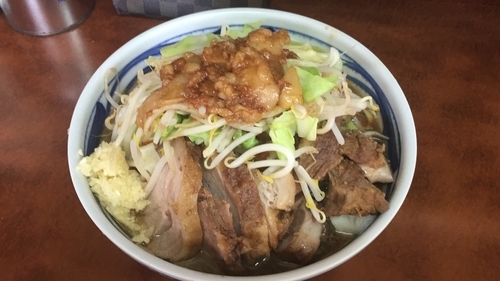 「ぶた小ラーメン（800円）」@ラーメン二郎 めじろ台法政大学前店の写真
