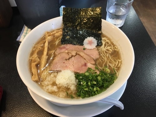 「煮干しラーメン（醤油）大盛り」@まぐちゃんラーメンの写真