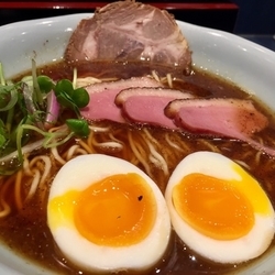 にほんいち醤油そば 黒