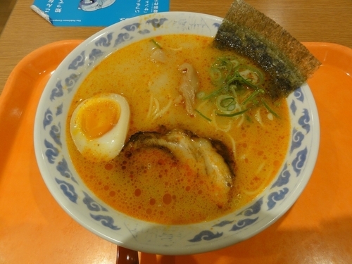 「ピリ辛らーめん」@らーめん亀王食堂 イオン大日店の写真