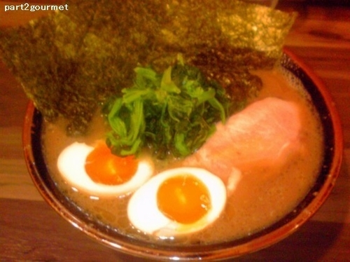 「のり玉ラーメン (940円)」@神田ラーメン わいず 神田本店の写真