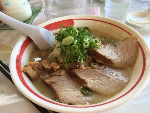 「ラーメン 中」@ラーメン峠の写真