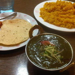 ほうれん草とマトンカレー(中辛)+サフランライス