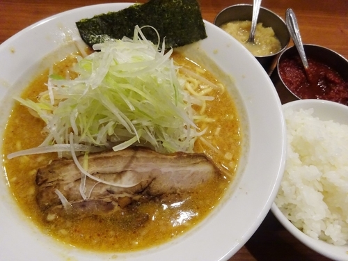 「味噌ラーメン 800円 ＋ 小ライス 130円」@中華そば 七麺鳥の写真