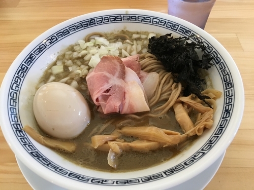 「味玉煮干し鶏そば+煮干玉」@中華蕎麦 一無庵の写真