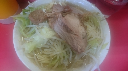 「ラーメン・麺少な目」@ラーメン二郎 三田本店の写真