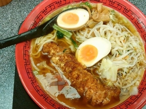 「野菜排骨麺＋味玉」@万世麺店 有楽町店の写真