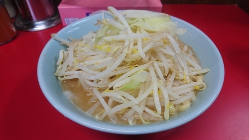 「ラーメン(麺硬め半分)」@ラーメン二郎 新潟店の写真