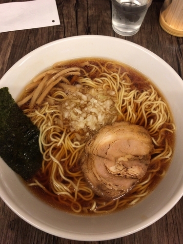 「らぁめん大盛」@醤油らぁめん専門店 香味屋の写真