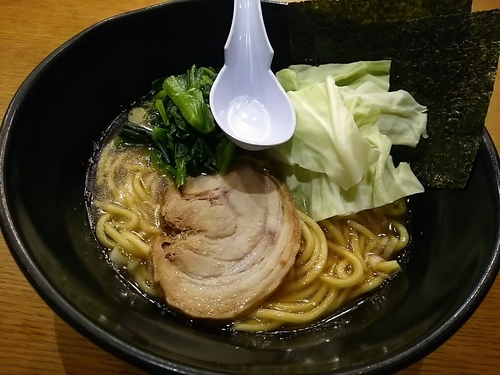 「豚骨醤油  大盛」@らあめん 万咲の写真