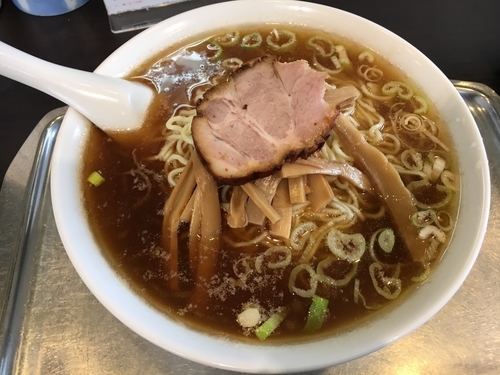「ラーメン 中」@ラーメン専門の店 大勝の写真
